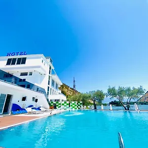 Resort Principe Del, Canaj